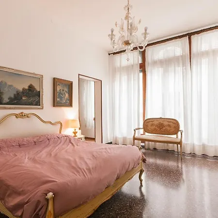 Appartement Dei Frari Venetië